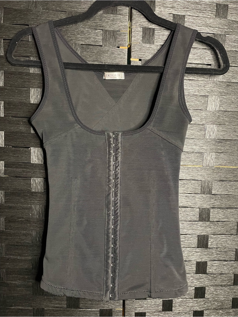 Black Front-Hook Shaping Tank Top
